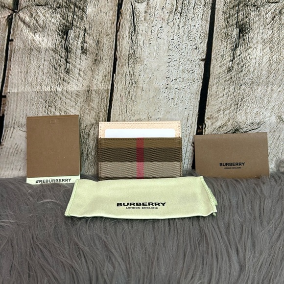 BURBERRY - Nova Check Card Case - Picture 1 of 4